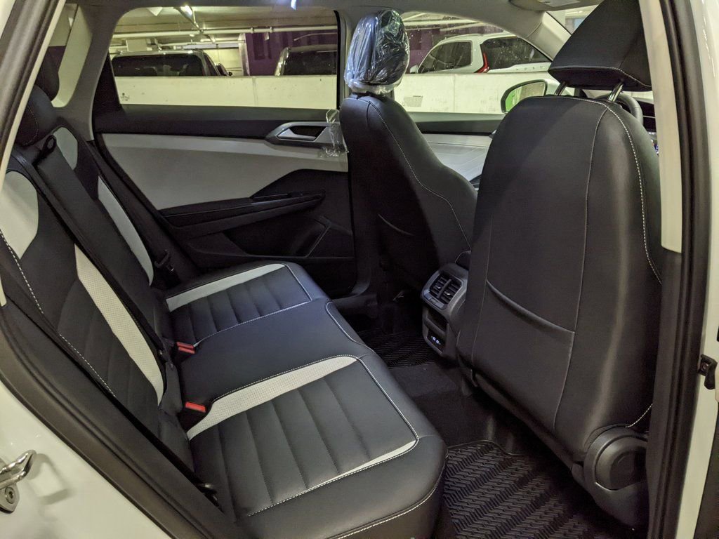 New 2026 Volkswagen Taos SEL AWD/4WD image 25