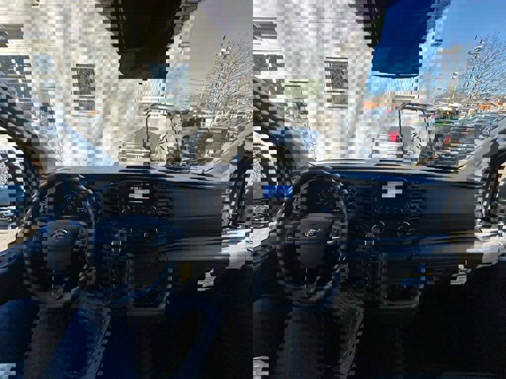 Certified 2025 Ford Transit 250 Low Roof w/ Exterior Upgrade Package image 27