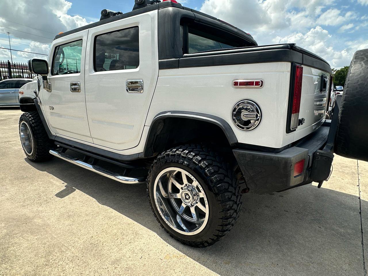 Used 2007 HUMMER H2 Luxury image 4