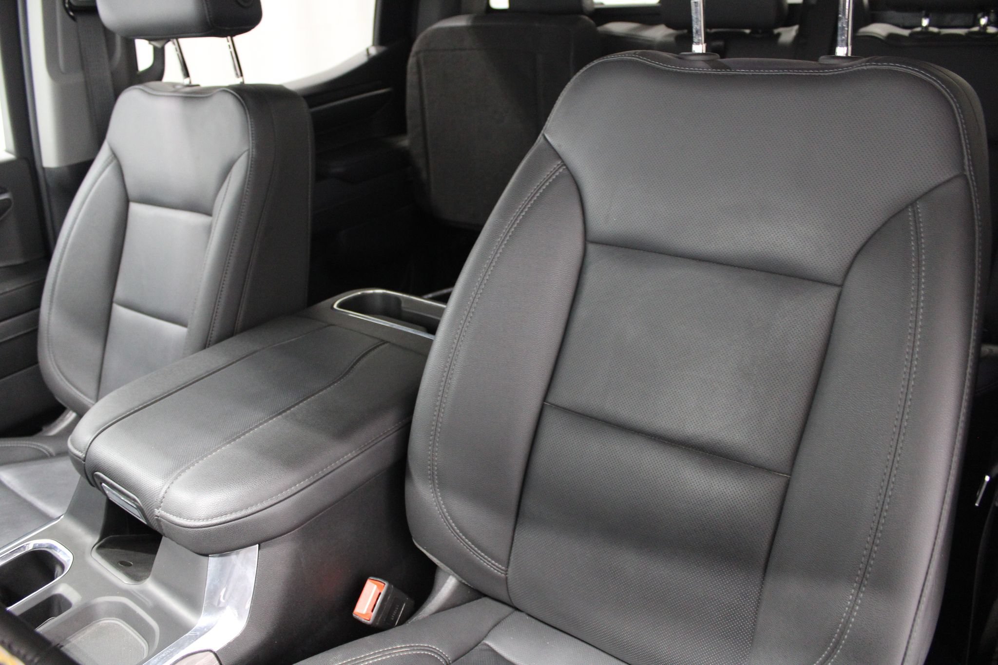 Used 2024 Chevrolet Silverado 1500 LTZ AWD/4WD image 14