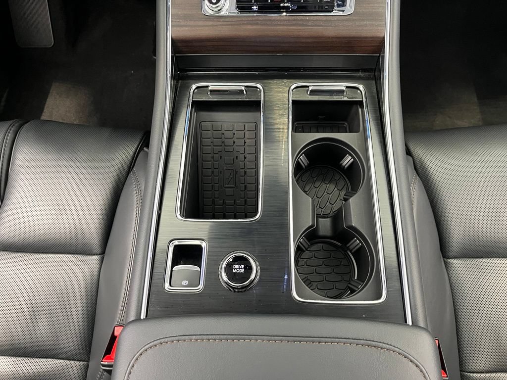 Used 2026 Lincoln Aviator Reserve AWD/4WD image 39