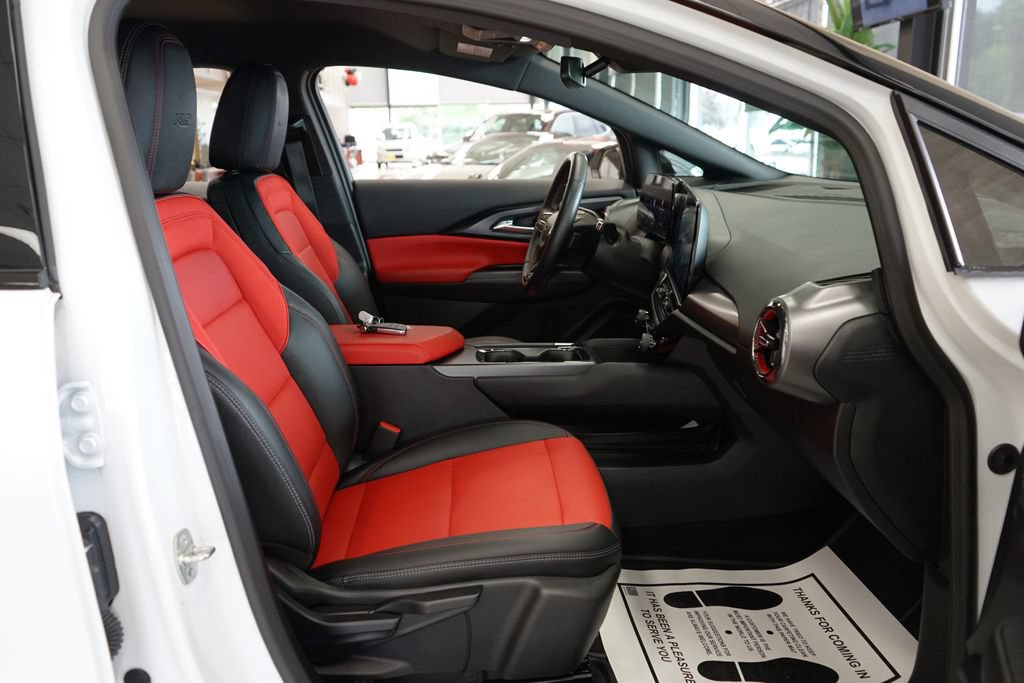 Used 2024 Chevrolet Equinox EV RS FWD image 54