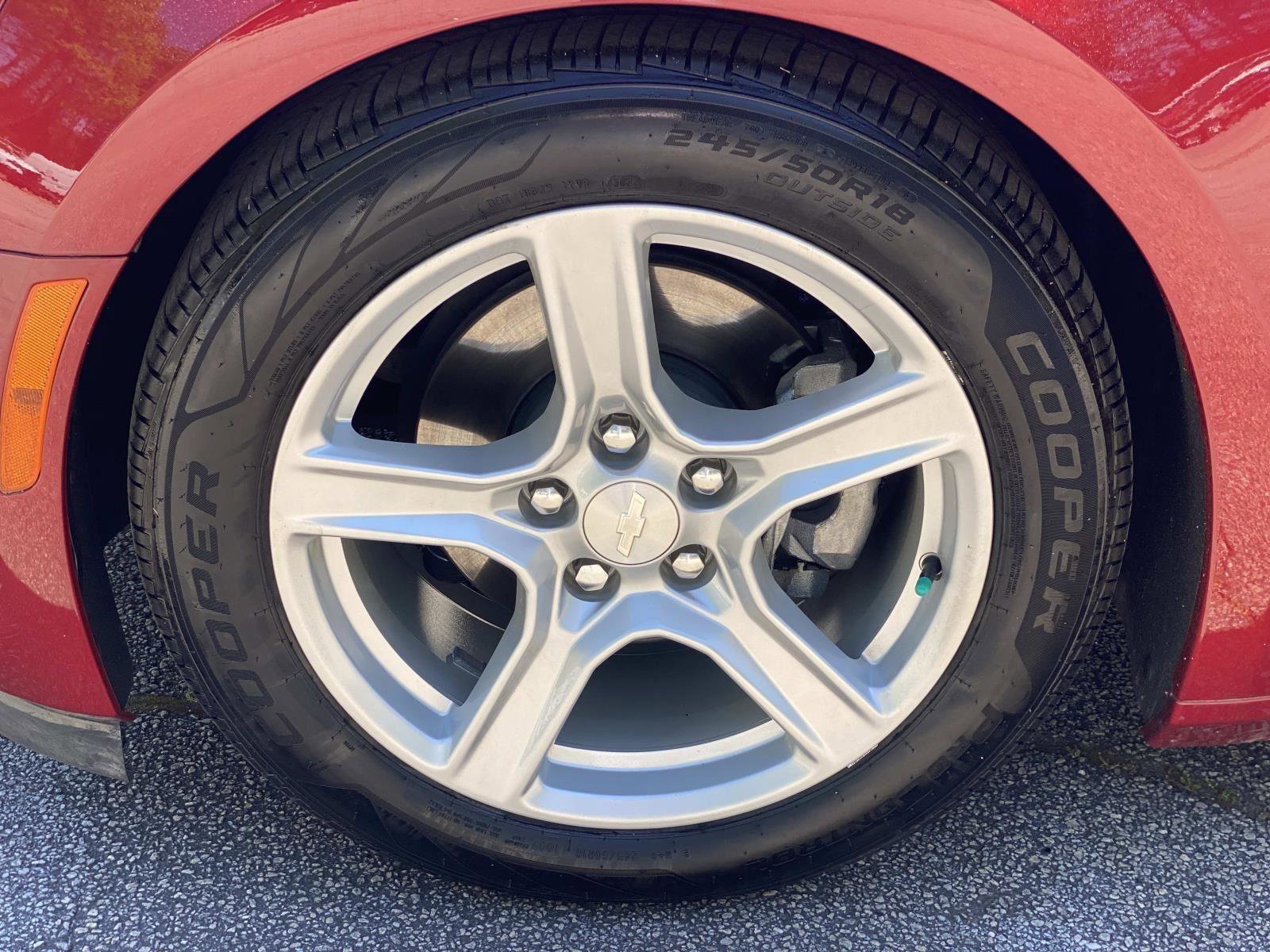 Used 2020 Chevrolet Camaro LT RWD image 10