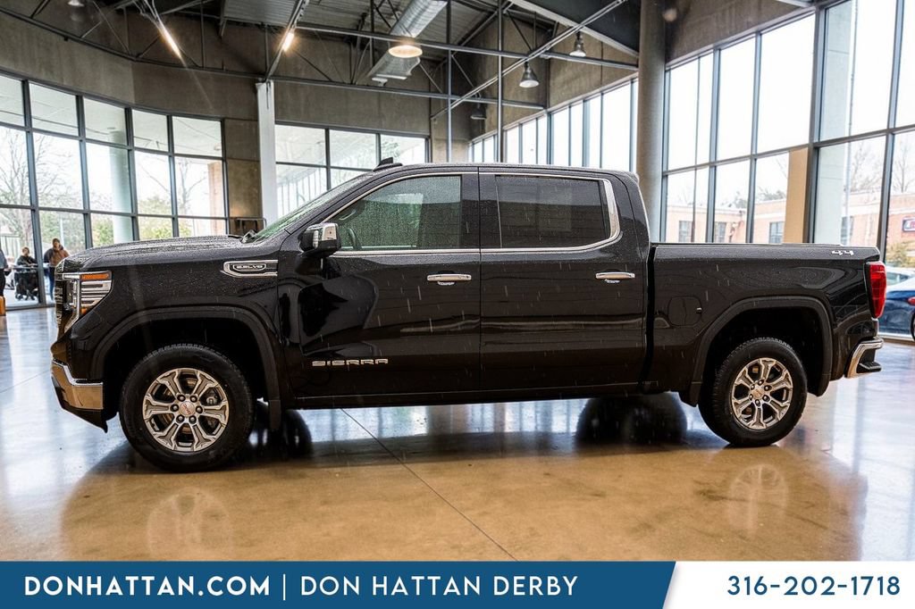 Used 2025 GMC Sierra 1500 SLT AWD/4WD image 2
