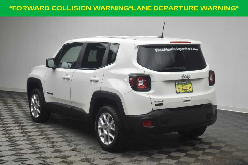 Used 2023 Jeep Renegade Latitude AWD/4WD image 4