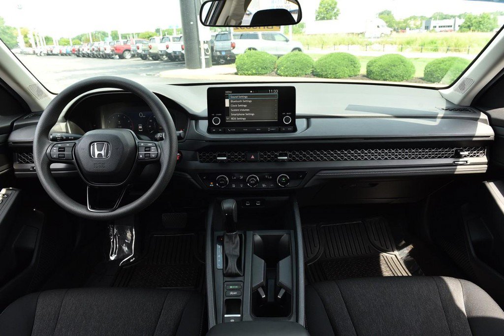 Certified 2024 Honda Accord EX image 7
