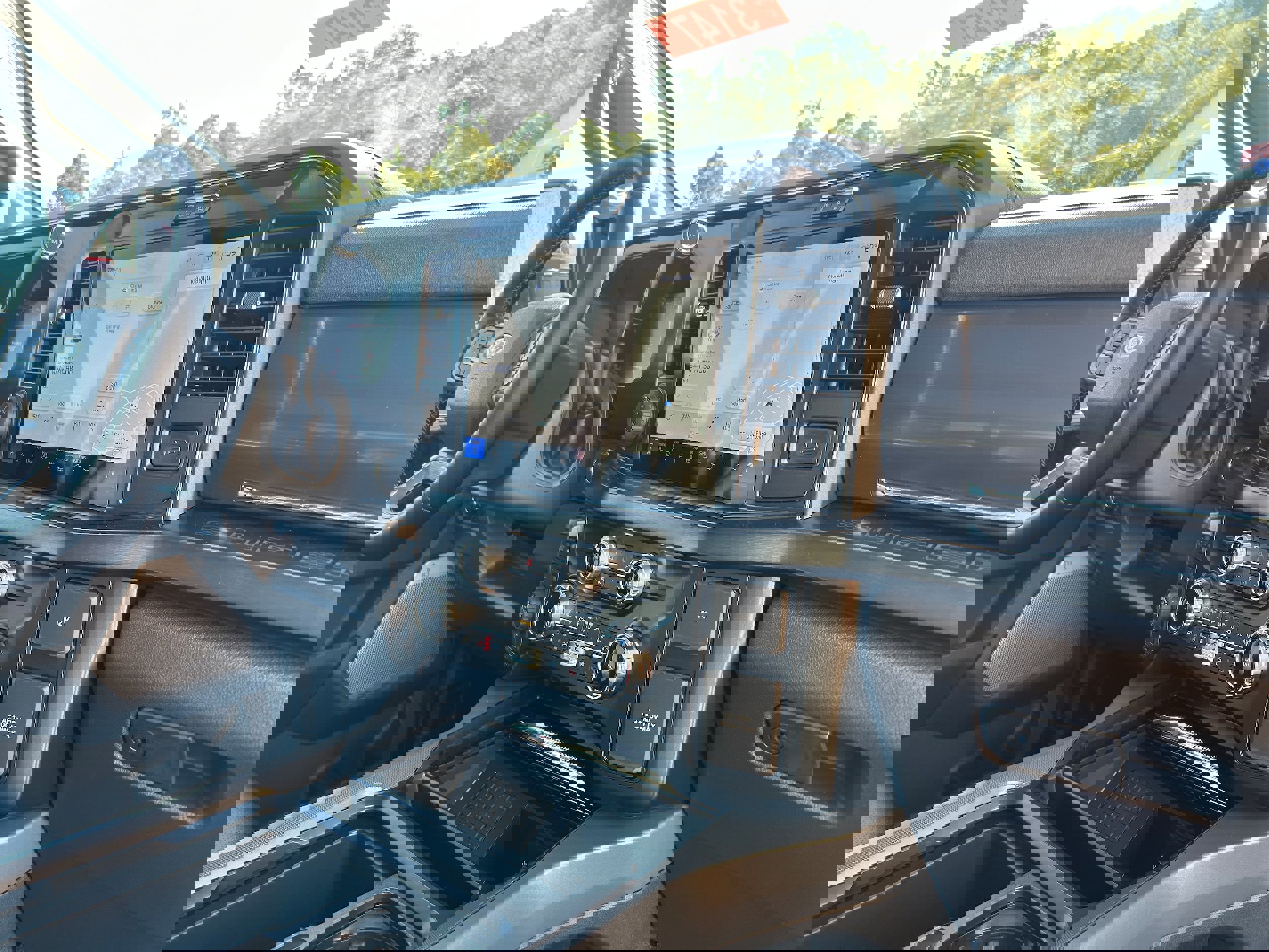 New 2026 Ford F350 Lariat image 39