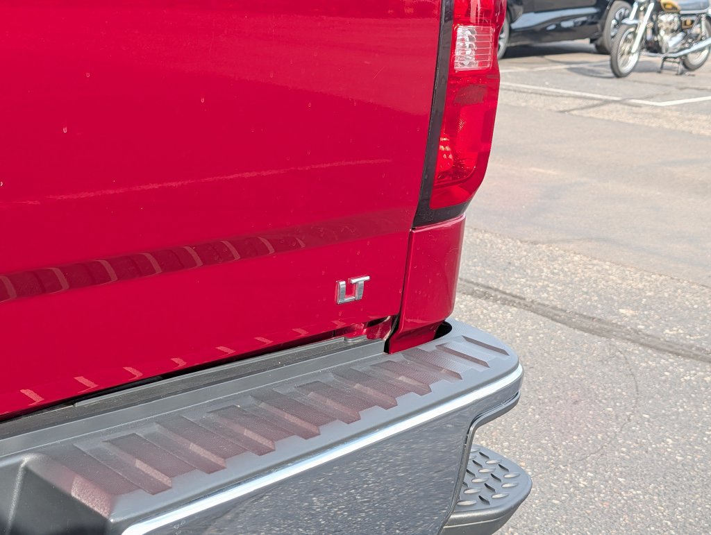 Used 2018 Chevrolet Silverado 1500 LT w/ All Star Edition AWD/4WD image 7