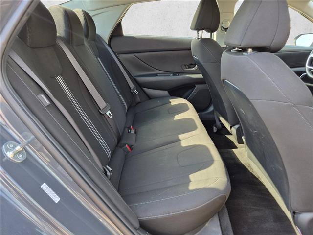 Used 2024 Hyundai Elantra SEL FWD image 18
