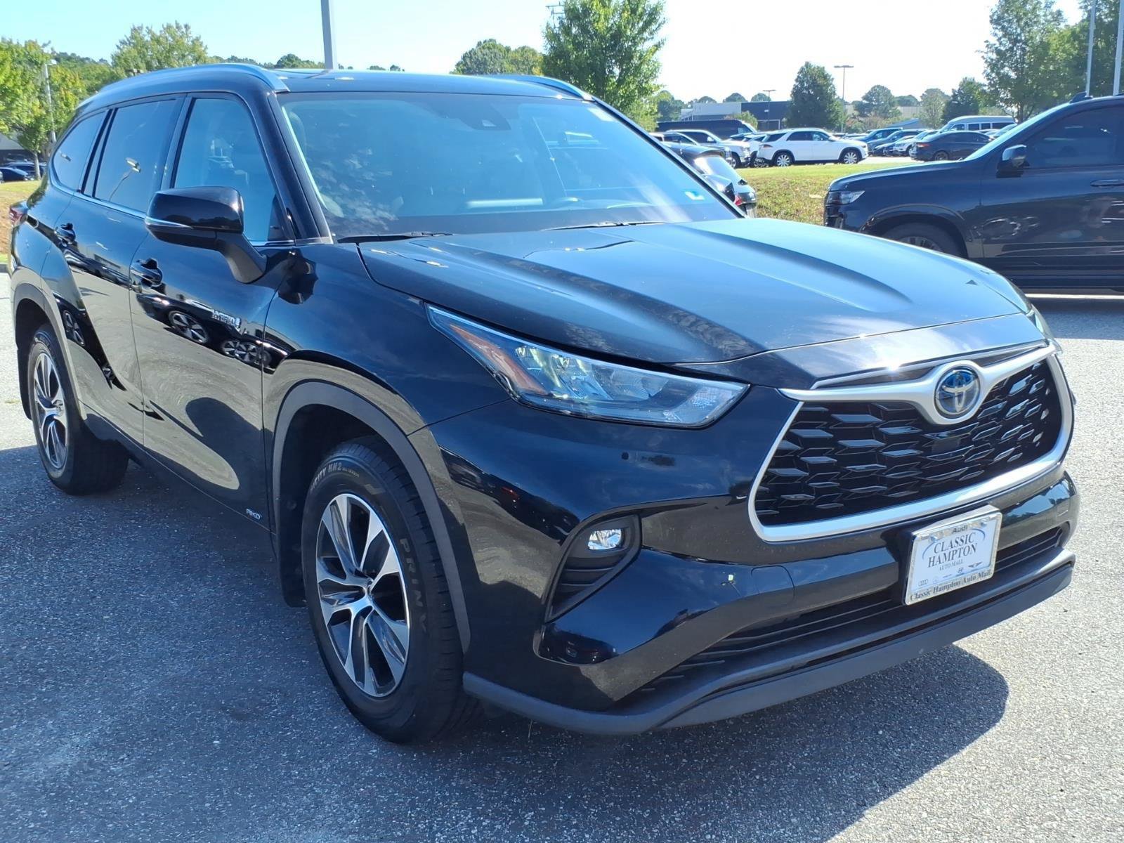Used 2020 Toyota Highlander XLE AWD/4WD image 5