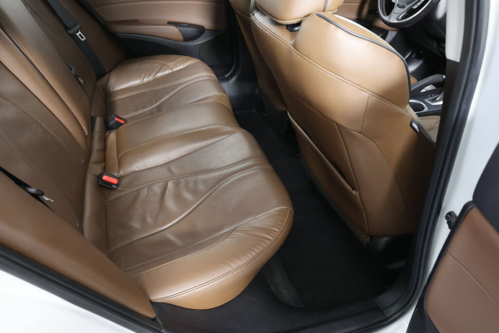 Used 2020 Acura ILX FWD image 22