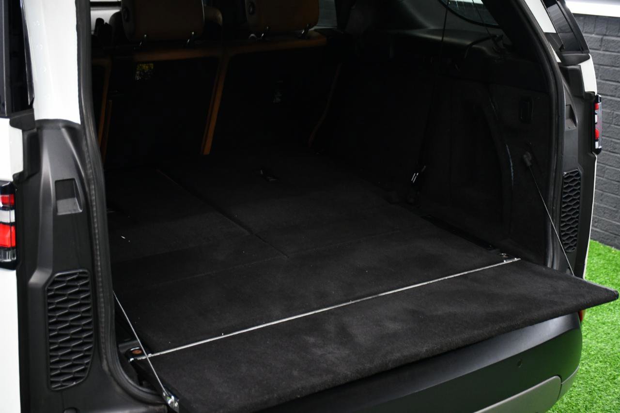 Used 2018 Land Rover Discovery HSE AWD/4WD image 45