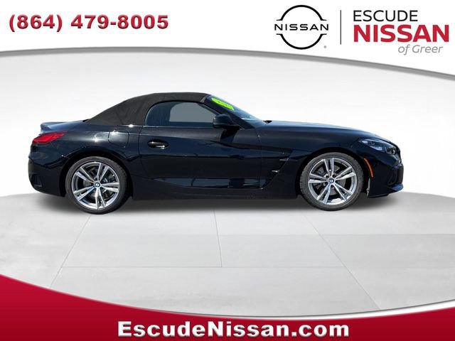 Used 2025 BMW Z4 sDrive30i RWD image 2