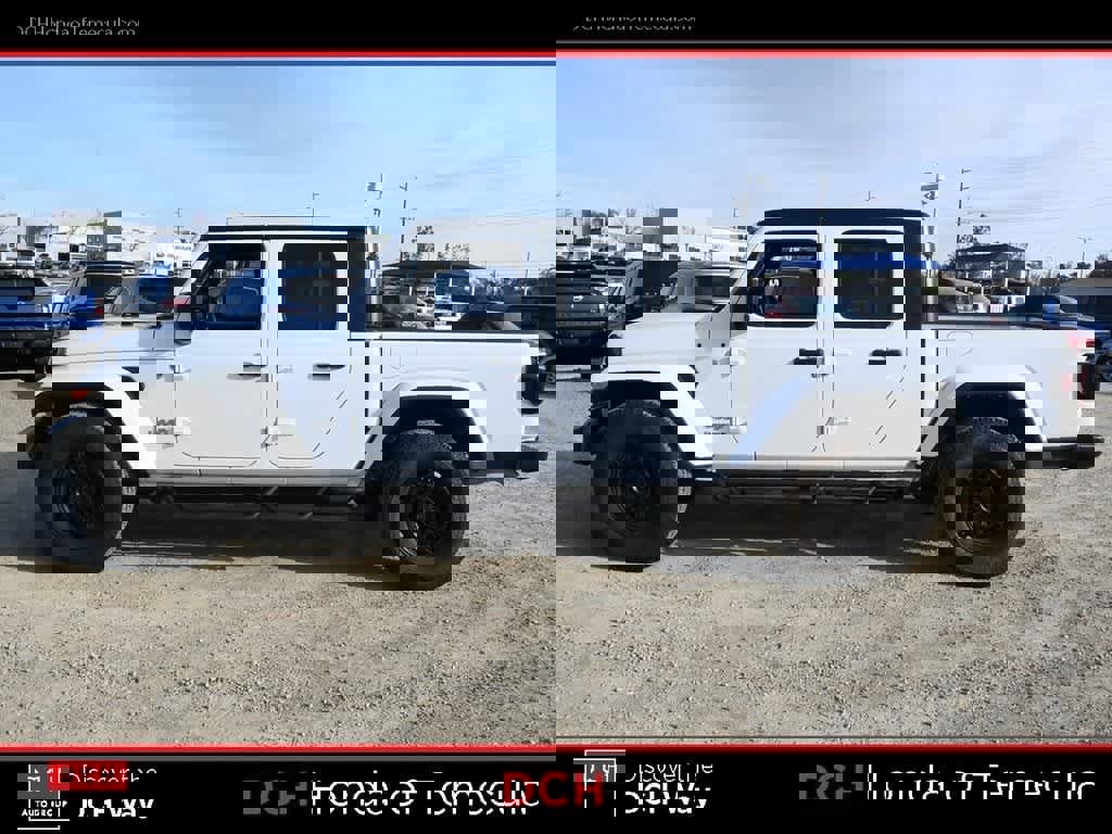 Used 2023 Jeep Gladiator Overland image 4