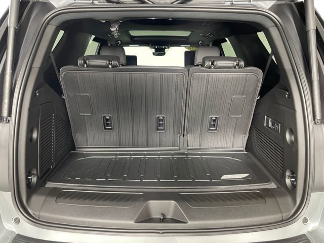 New 2026 GMC Yukon Elevation w/ Elevation Premium Package AWD/4WD image 13