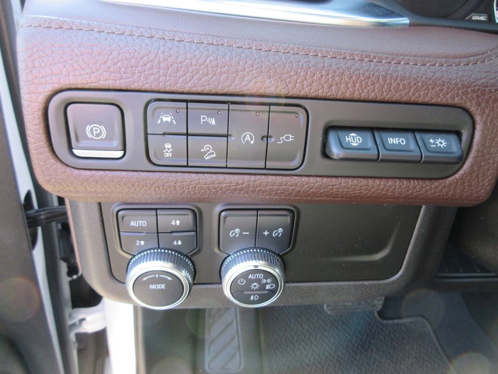 Certified 2021 GMC Yukon Denali w/ Denali Premium Package image 29