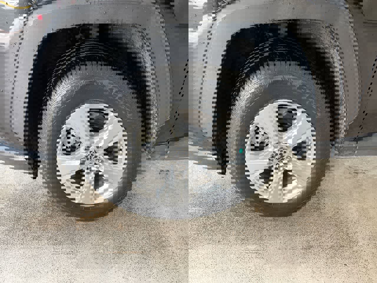 Certified 2020 Toyota RAV4 XLE w/ Convenience Package image 10