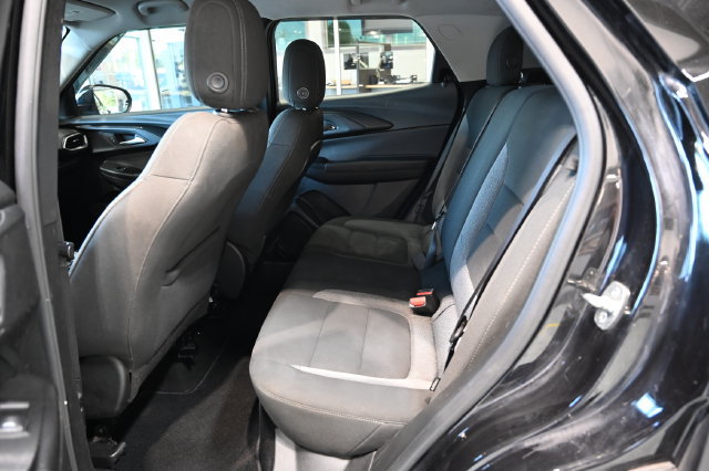 Used 2023 Chevrolet TrailBlazer LT FWD image 11