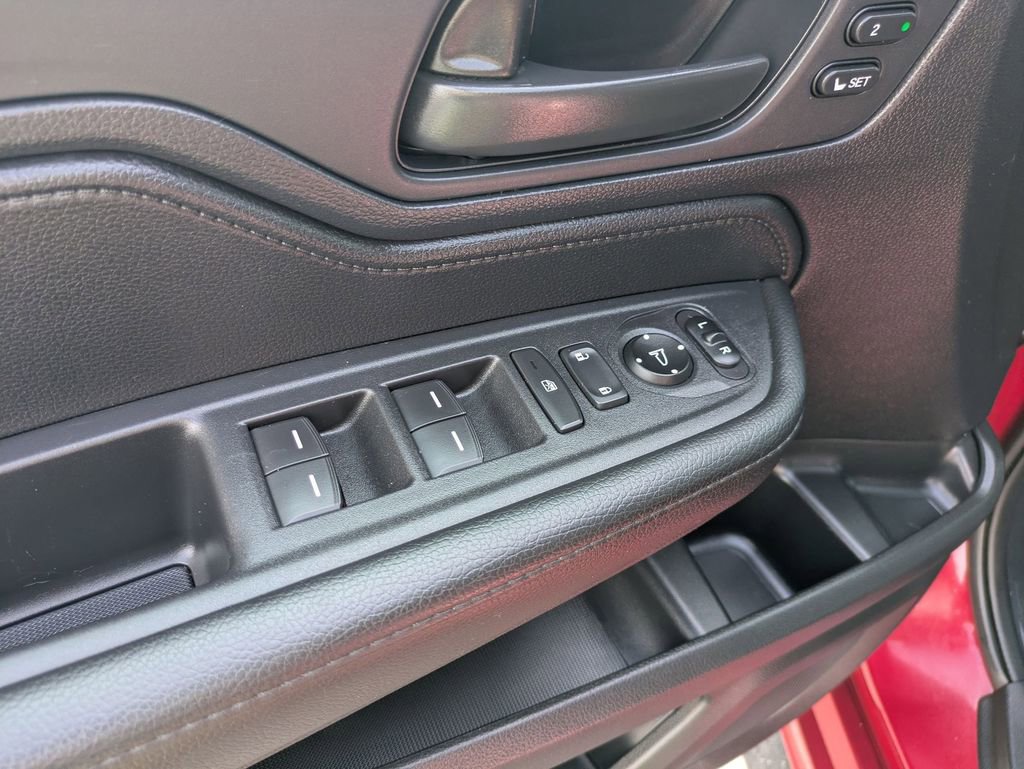 Used 2025 Honda Odyssey Sport-L image 13
