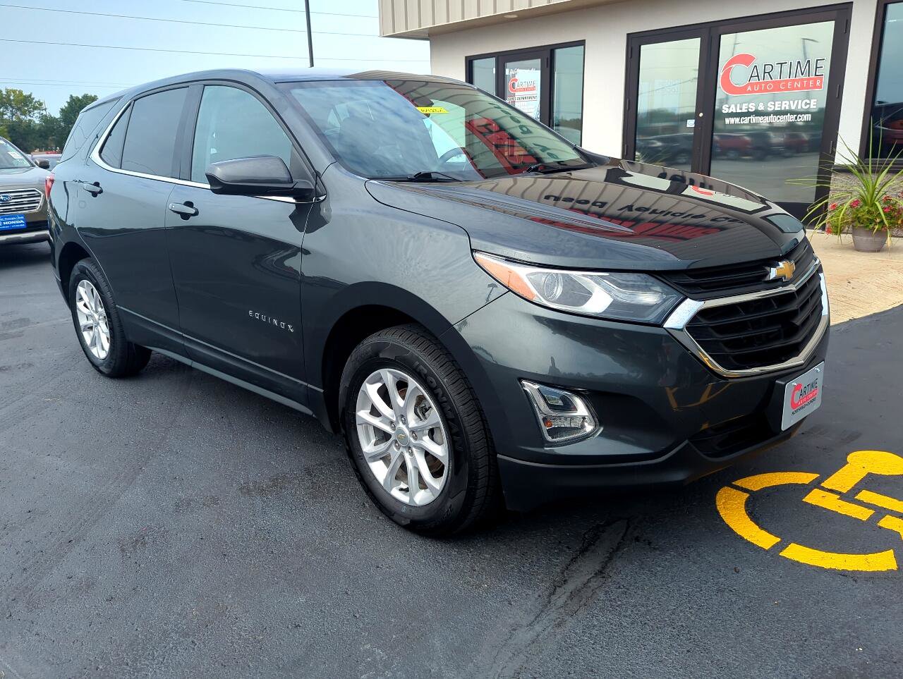 Used 2020 Chevrolet Equinox LT image 2