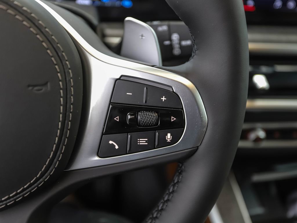 New 2026 BMW X5 xDrive50e w/ M Sport Package image 13