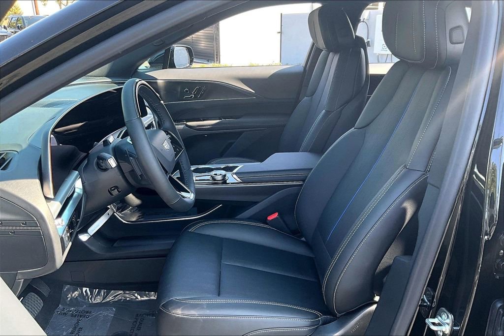 New 2026 Cadillac Lyriq Luxury image 12