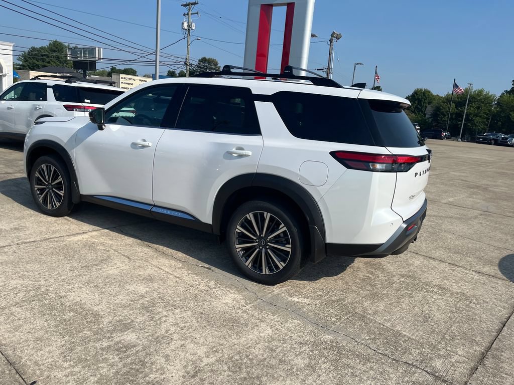 New 2026 Nissan Pathfinder Platinum AWD/4WD image 3