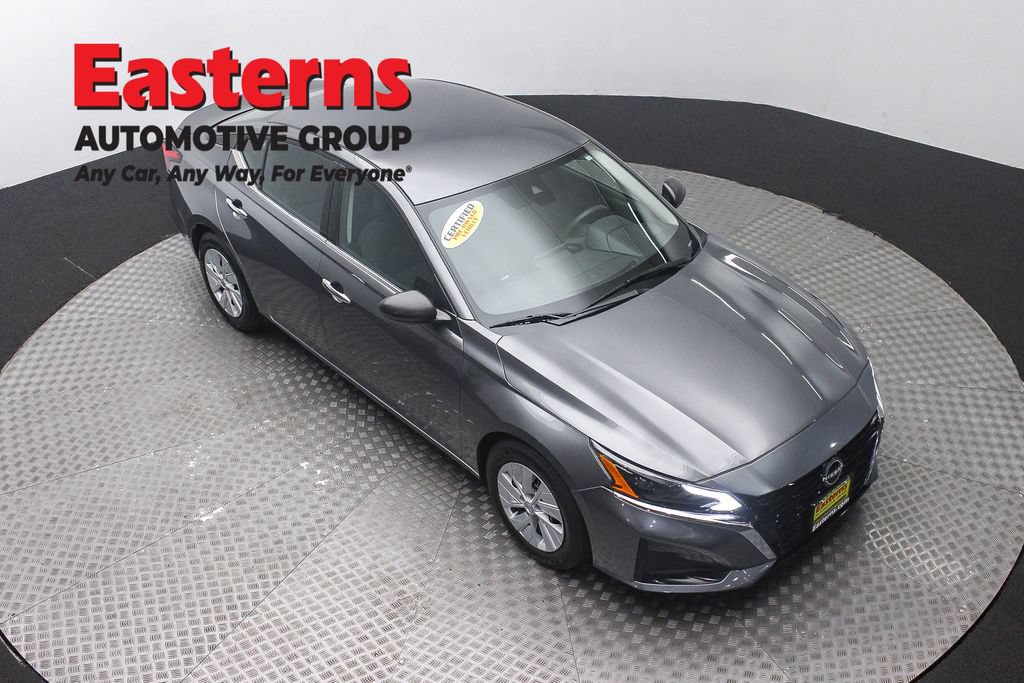 Used 2024 Nissan Altima 2.5 S FWD image 3