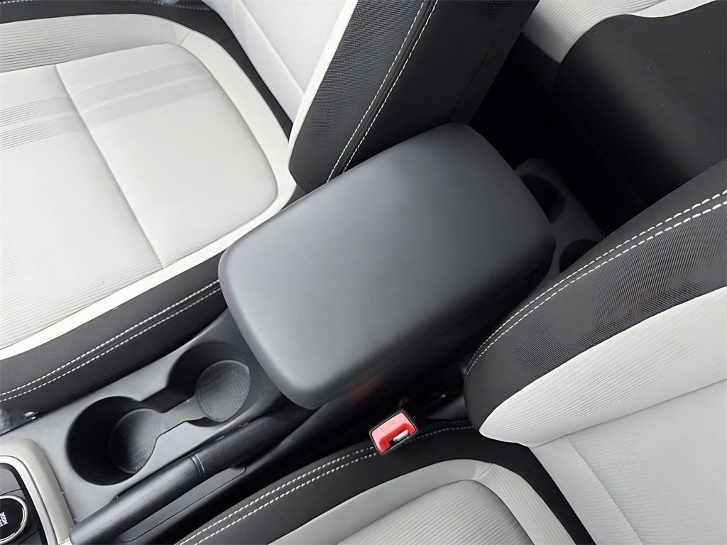 Certified 2025 Hyundai Venue SEL image 24