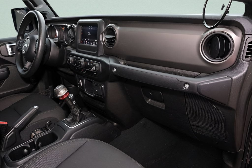 Used 2022 Jeep Gladiator Sport AWD/4WD image 25