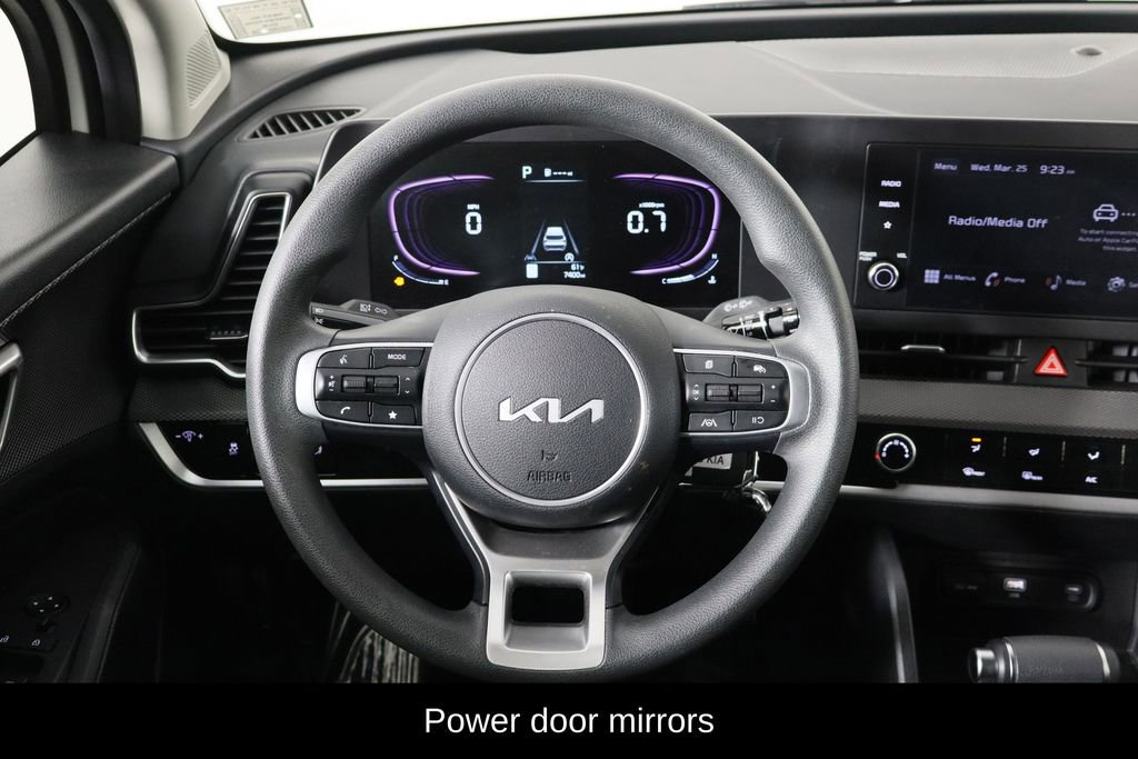Used 2025 Kia Sportage LX FWD image 7