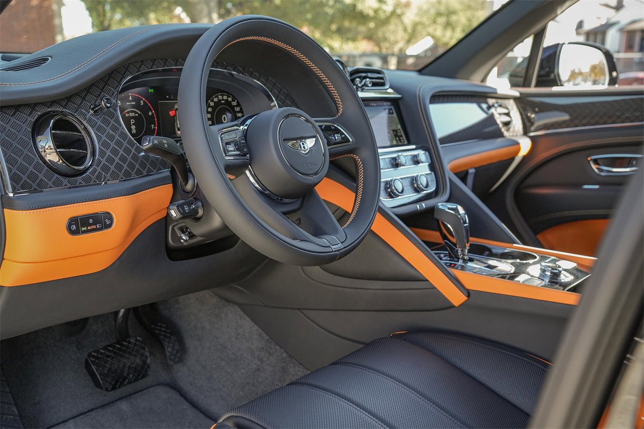 New 2025 Bentley Bentayga image 18