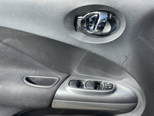 Used 2017 Nissan Juke S FWD image 22