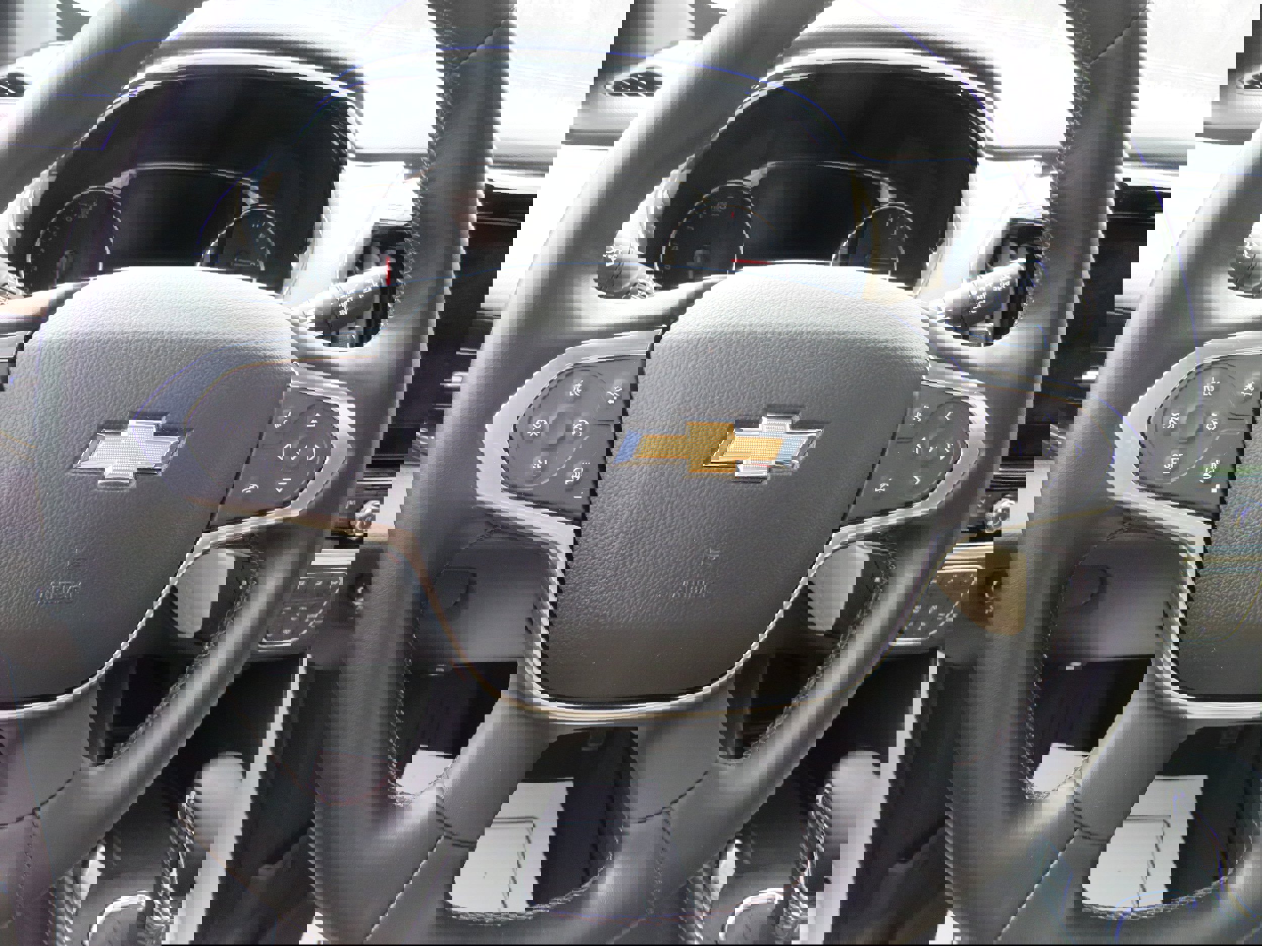 Used 2023 Chevrolet Traverse Premier image 17