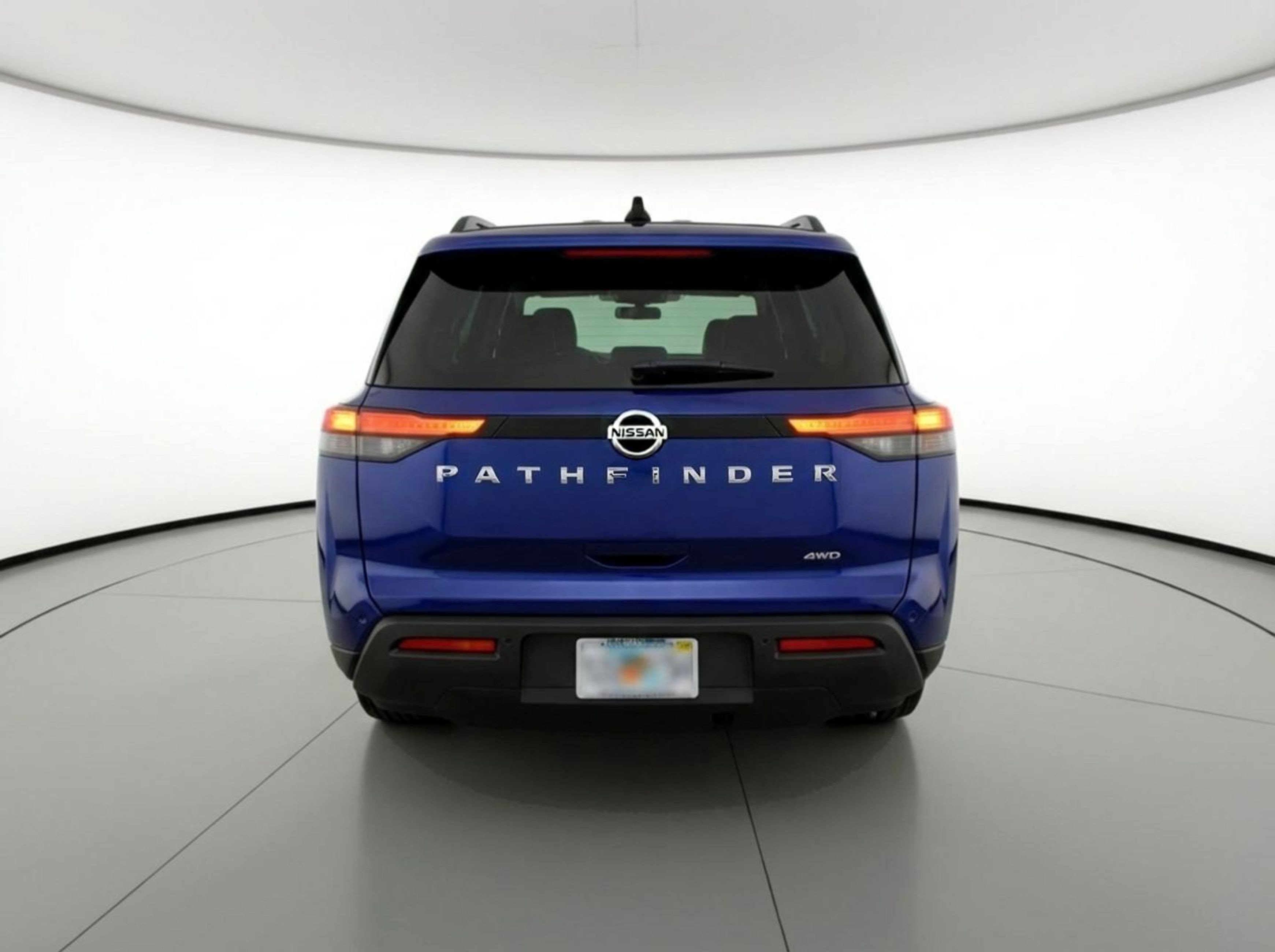 Used 2025 Nissan Pathfinder SV image 7