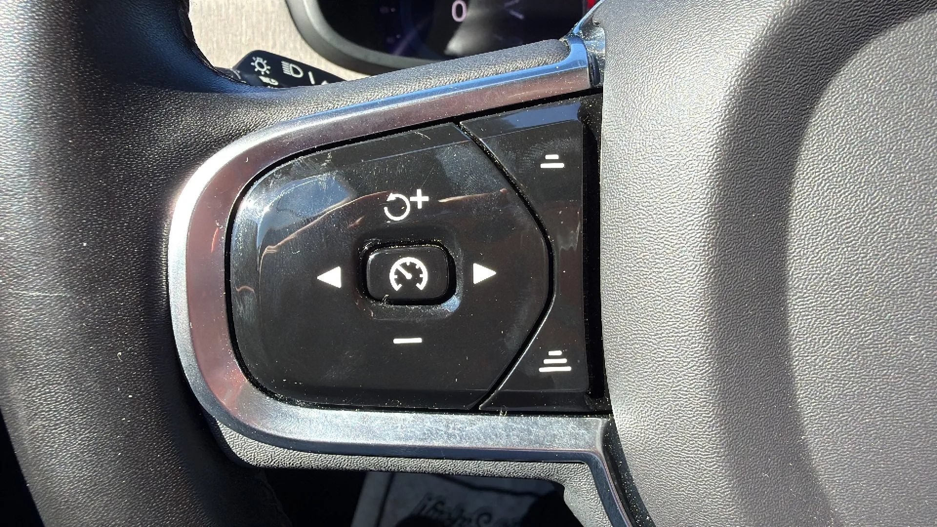 Used 2024 Volvo S90 B6 Plus AWD/4WD image 12