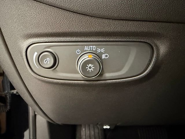 Certified 2023 Chevrolet Equinox RS AWD/4WD image 19