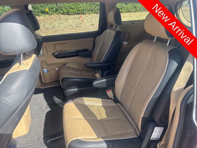 Used 2015 Kia Sedona SX image 9
