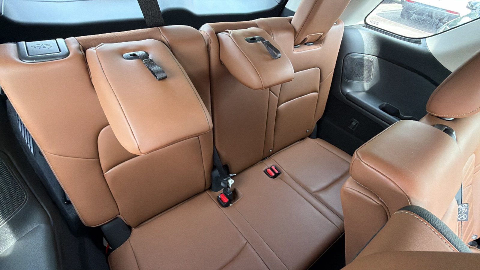 Used 2025 Nissan Pathfinder Platinum w/ Cargo Package FWD image 22