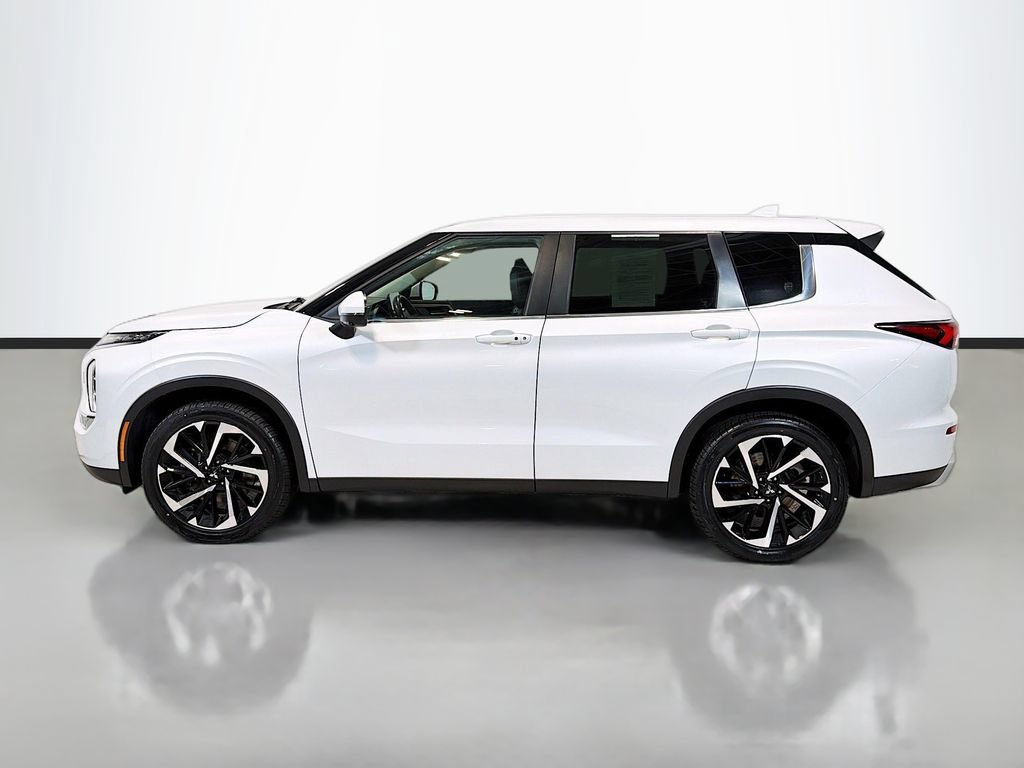 Used 2024 Mitsubishi Outlander SE AWD/4WD image 6