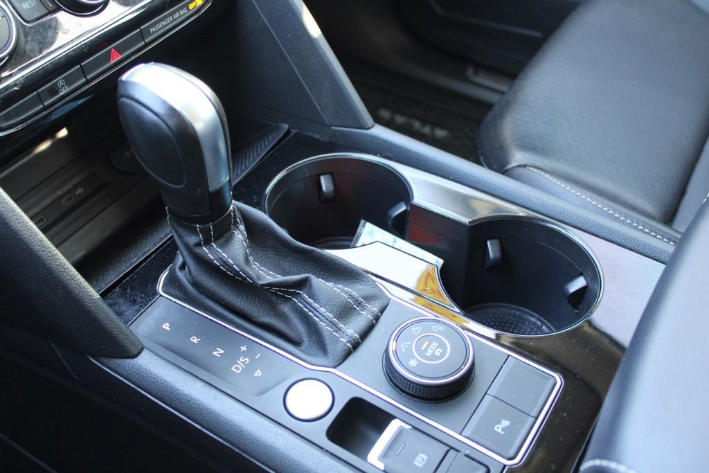 Used 2022 Volkswagen Atlas SE image 44