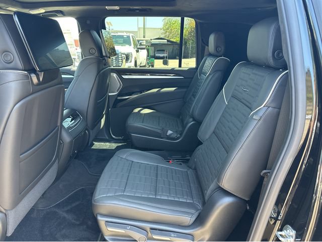 New 2026 Cadillac Escalade ESV Platinum Sport w/ LPO, ONYX Package AWD/4WD image 27