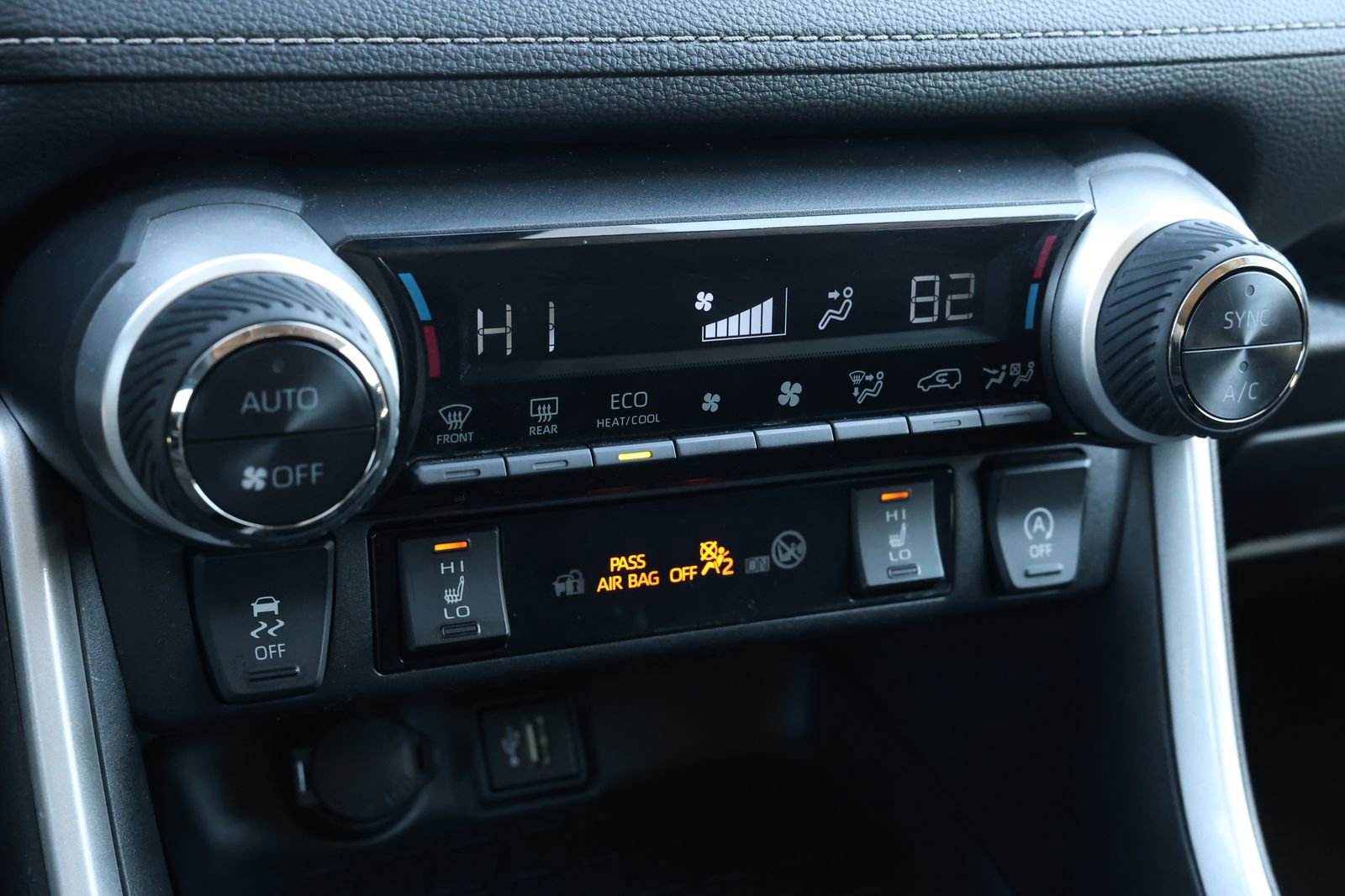 Used 2024 Toyota RAV4 XLE w/ Weather Package image 22