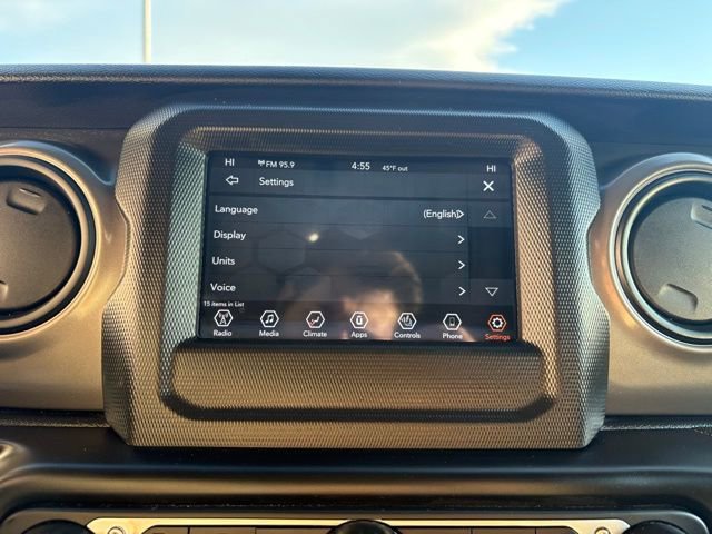 Used 2022 Jeep Gladiator Willys image 19