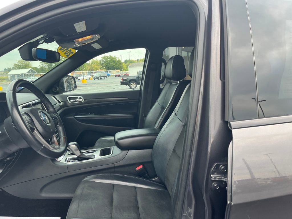 Used 2018 Jeep Grand Cherokee Altitude image 19