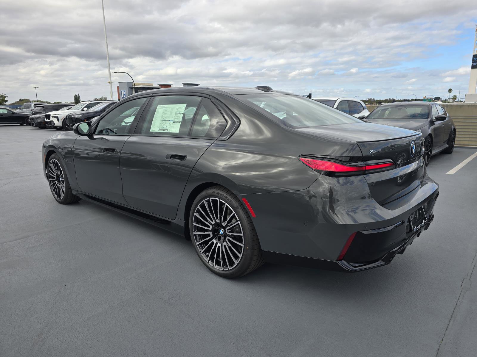 New 2026 BMW 750e xDrive image 6