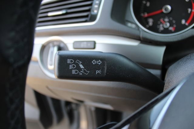 Used 2017 Volkswagen Passat 1.8T R-Line image 6