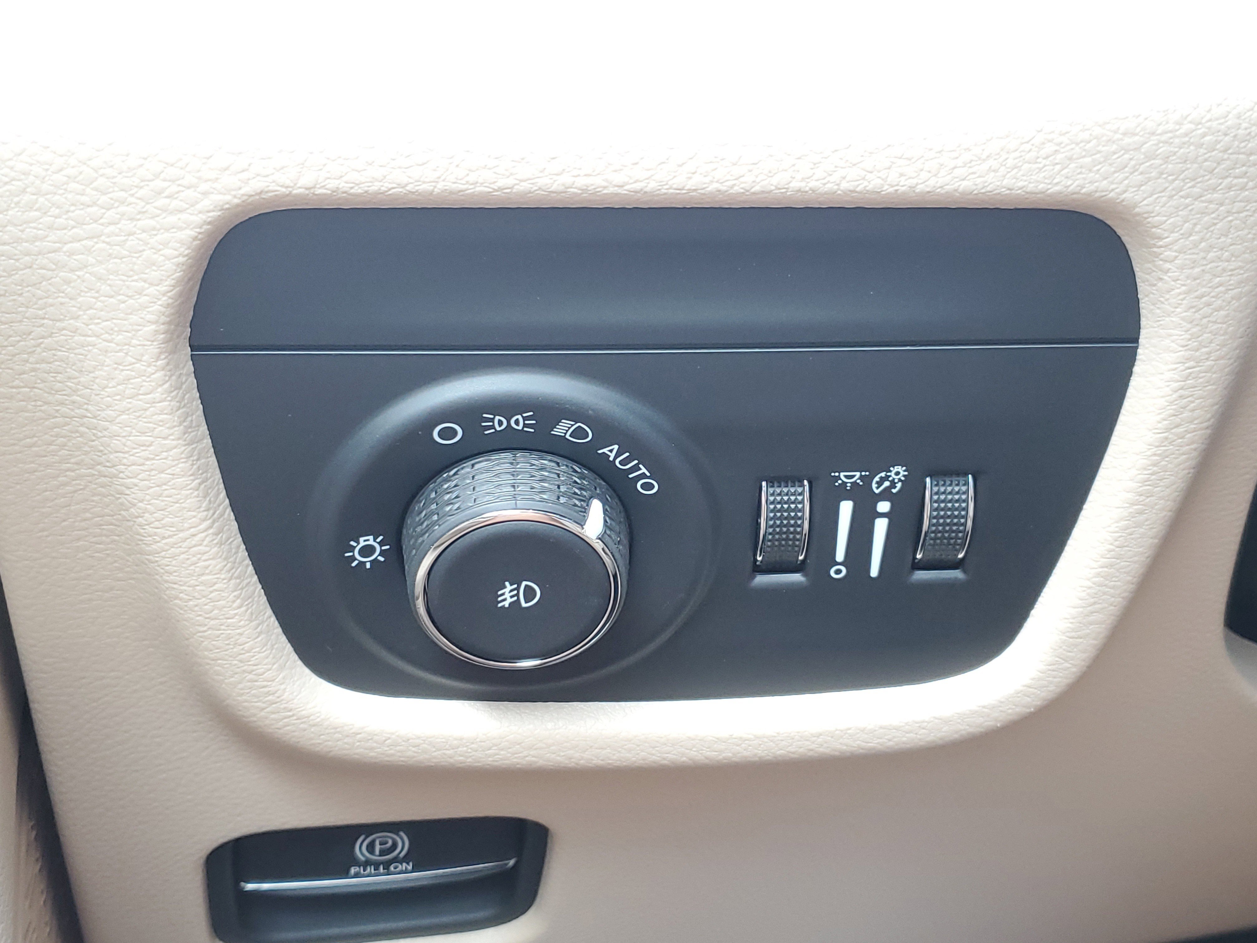 Used 2025 Jeep Grand Cherokee L Limited image 26