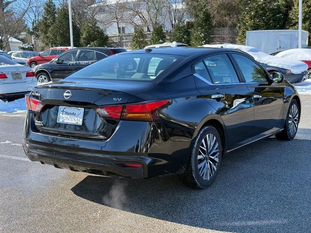 Used 2023 Nissan Altima 2.5 SV image 3