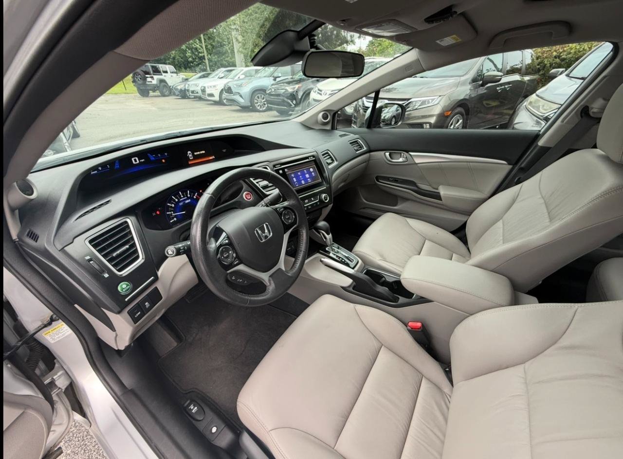 Used 2015 Honda Civic Hybrid Sedan image 11